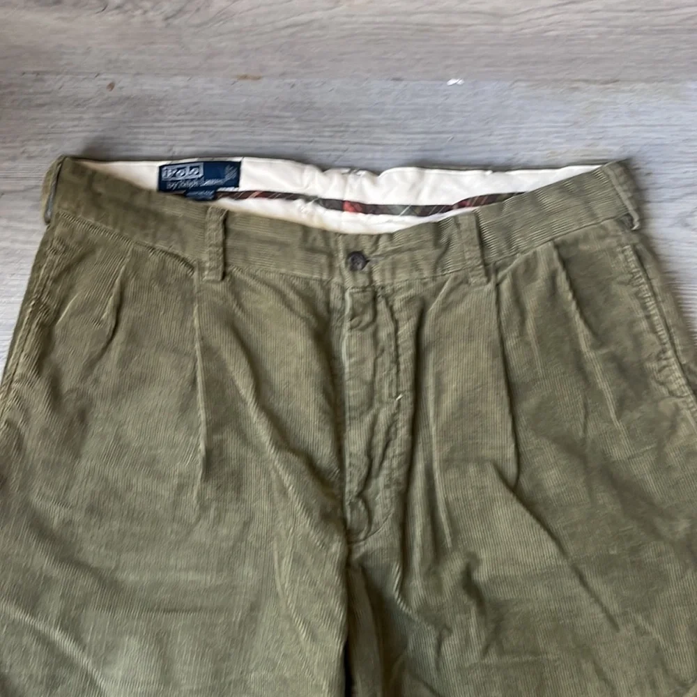 Ralph Lauren Standard Pleated Pant in Rugged Corduroy - Dark Olive